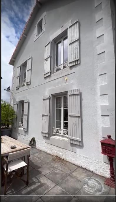 Montemboeuf Centre Town House Free Wifi Villa Bagian luar foto